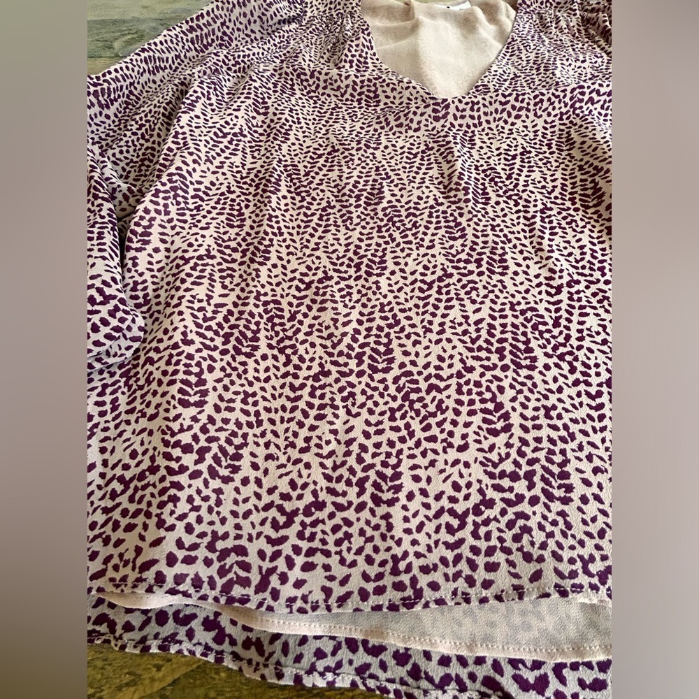 JOIE Bolona 100% Silk Puff-Sleeve Blouse in Tan and maroon - Picture 7 of 15